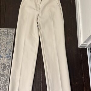 Aritzia Babaton - The Effortless Pant (Re)ssential
